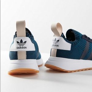 👟 Adidas Navy Flashback Primeknit Sneaker 👟